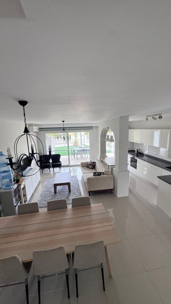 WhatsApp Image 2026-04-01 at 11.09.21